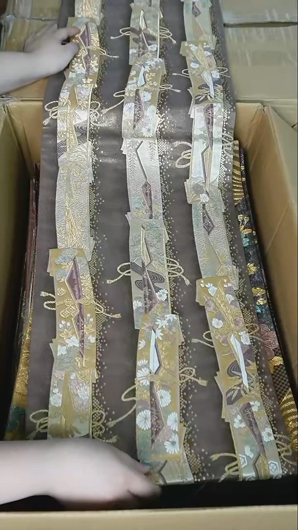 织绣27 六通箔底花卉