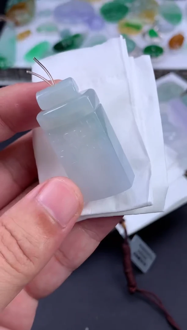 未镶嵌定制翡翠达翡翠