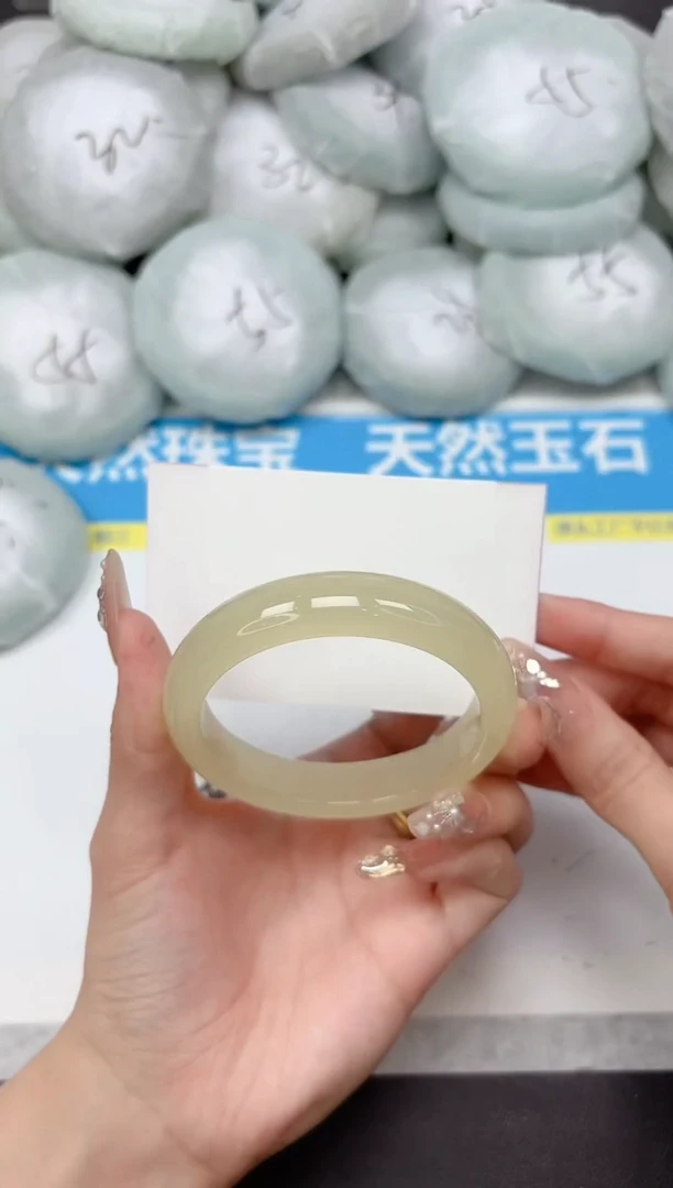 未镶嵌手镯石英质玉204-55.4