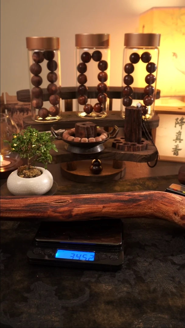 藤类一**己藤类降真香缅甸东枝料绿油摆件345g
