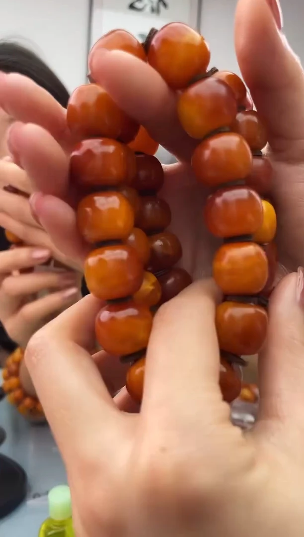 未镶嵌蜜蜡珠宝奇石假一罚十，032.15微瑕多样性发一件