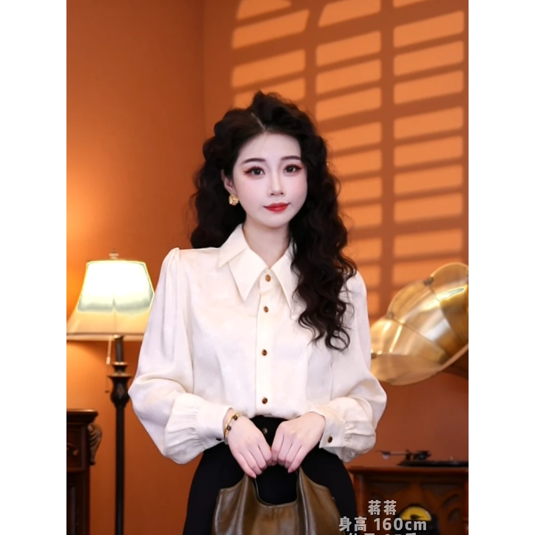 蒋肉肉【花意绽放】秋款时尚气质显瘦设计暗纹减龄新款上衣00784