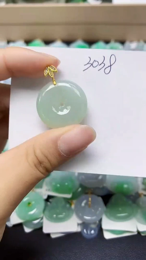 翡翠未镶嵌颈饰天然缅甸翡翠A货