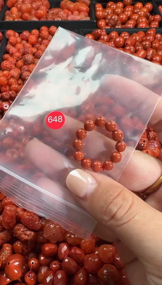 颈饰未镶嵌南红玛瑙1