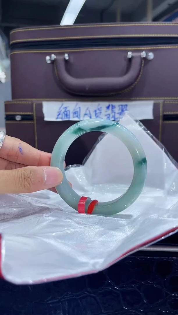 未镶嵌手镯翡翠2