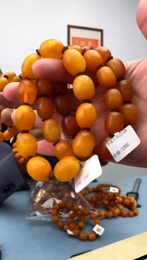 【闪购商品】蜜蜡珠宝奇石未镶嵌假一罚十，多样性发一件