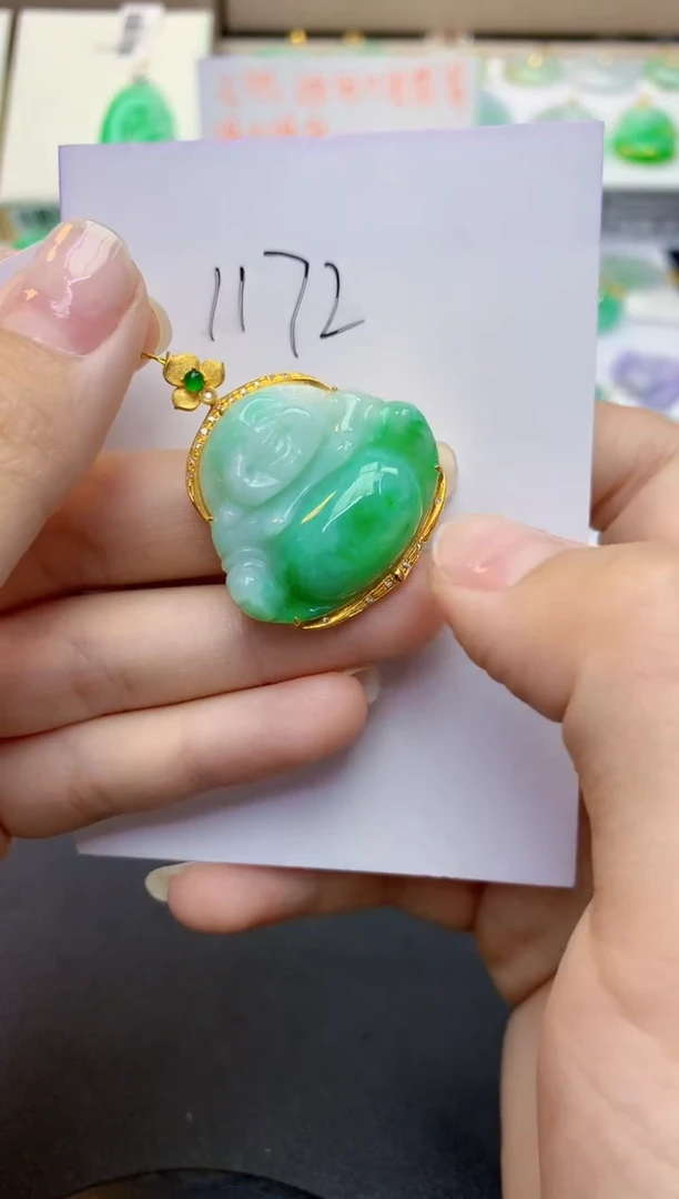 翡翠18K金镶嵌颈饰天然缅甸A货翡翠