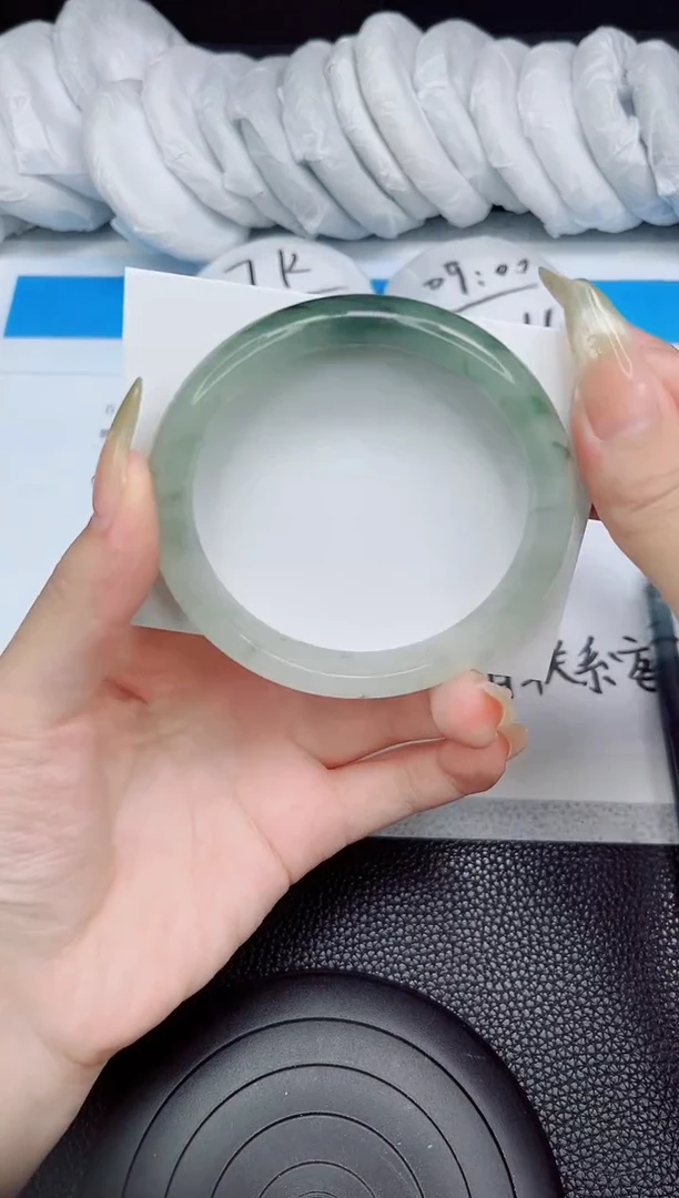 石英质玉手镯未镶嵌128-62.6