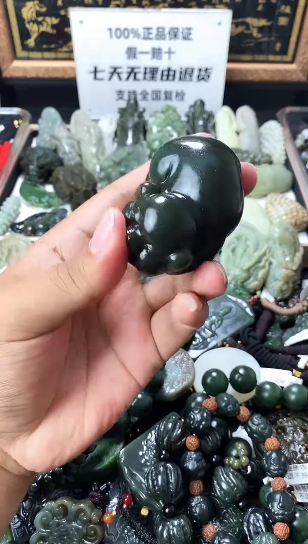 颈饰未镶嵌和田玉1