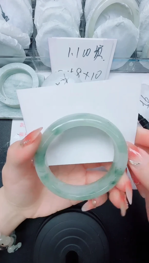 石英质玉手镯未镶嵌97/58.2