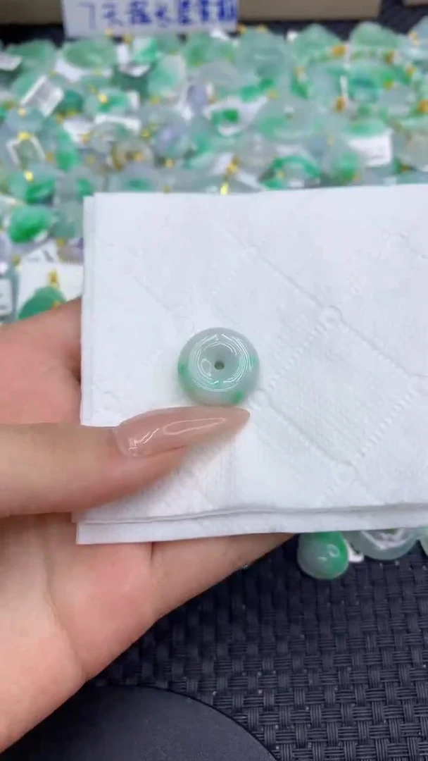 翡翠未镶嵌颈饰11111111