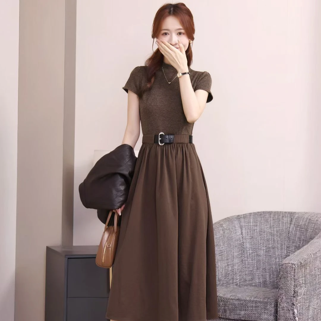【芊朵 】设计感撞色针织拼接中长款气质减龄短袖修身显瘦连衣裙女