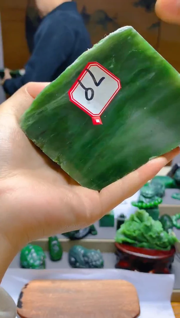 【闪购商品】和田玉（碧玉）未镶嵌珠宝半成品1