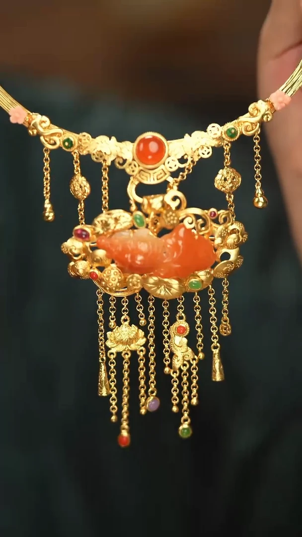 【闪购商品】翡翠吊坠(赠链)银S925镶嵌新款