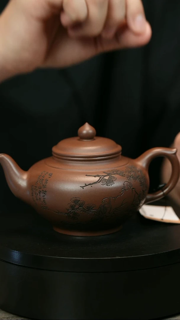 茶壶紫砂美***常H1456赵信军刻绘笑樱