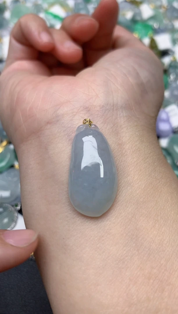 颈饰18K金镶嵌翡翠天然缅甸A货翡翠