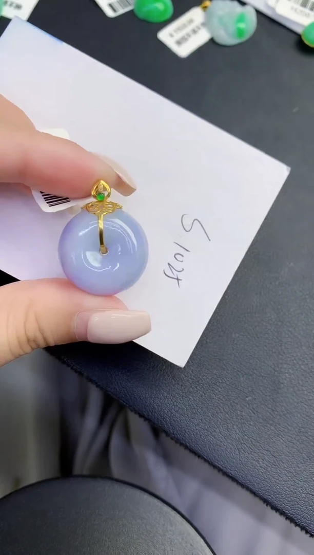 颈饰18K金镶嵌翡翠缅甸天然翡翠A货