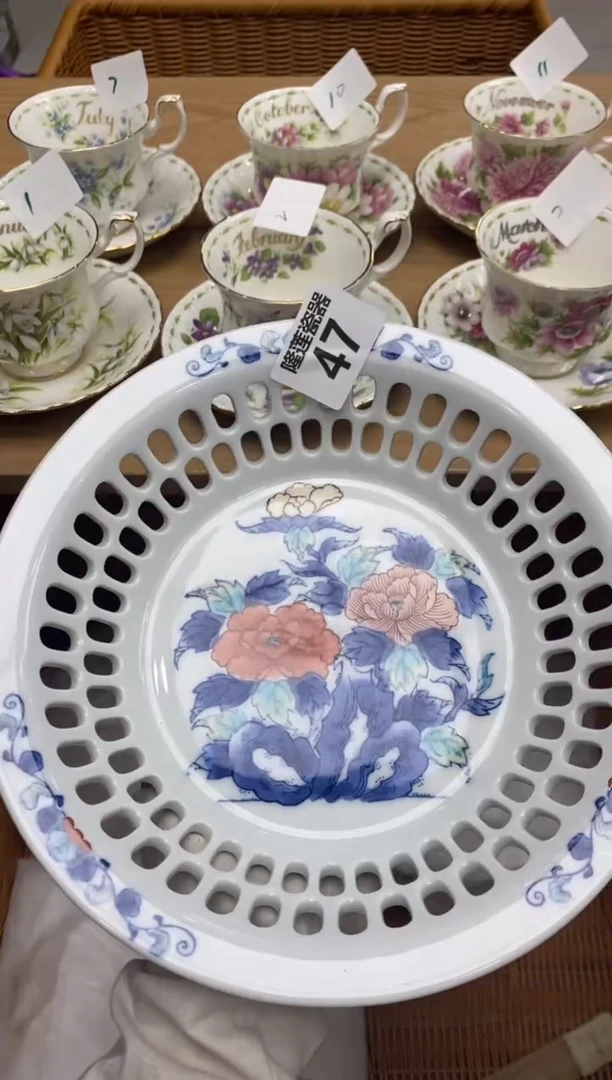 瓷片一***年隆莲瓷器欢迎大家