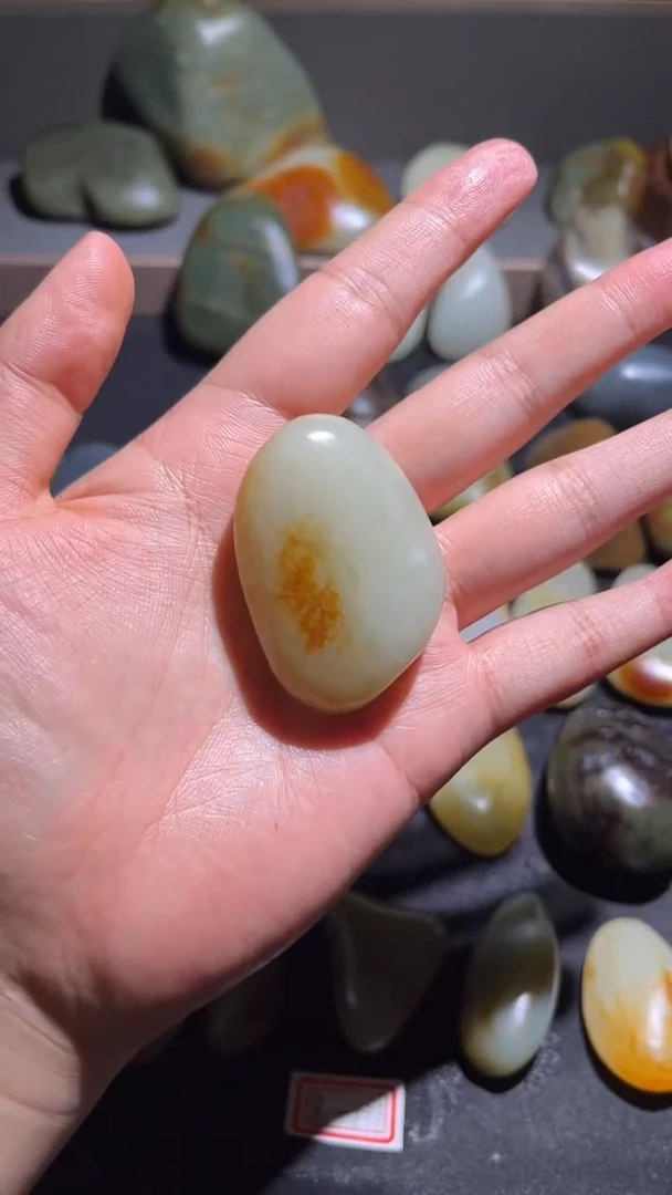 和田玉未镶嵌颈饰和田玉