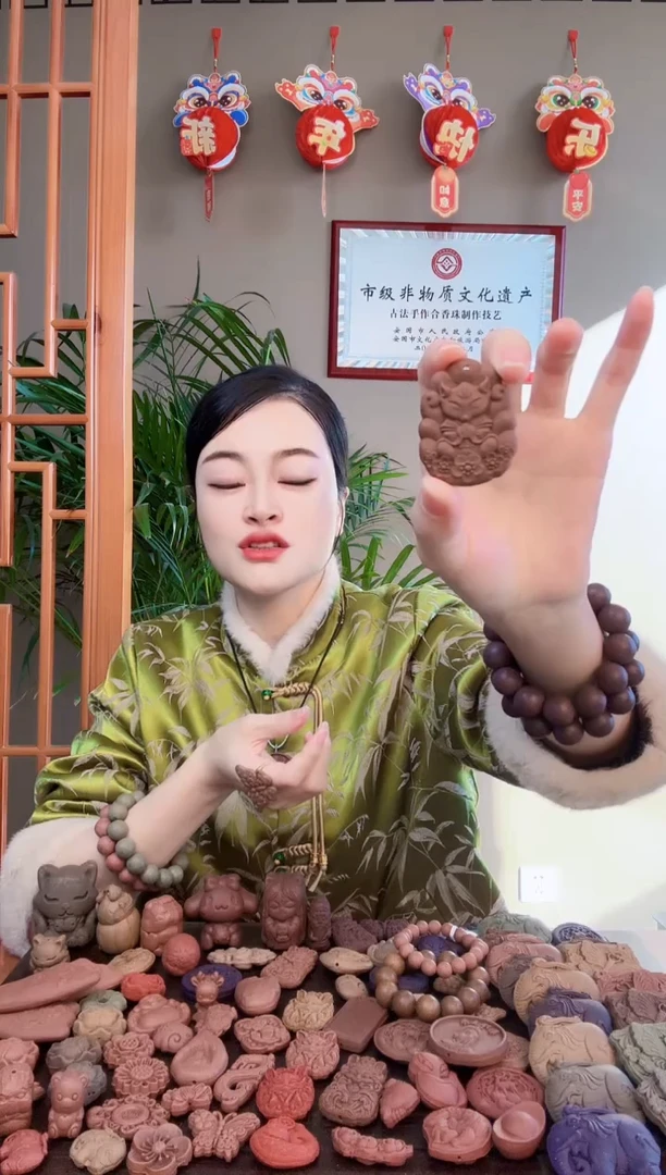 【闪购商品】泥塑小青龙双面狐狸凤九