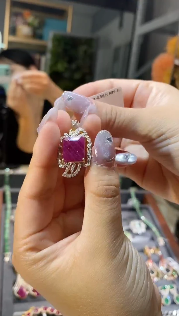 吊坠(赠链)未镶嵌红宝石天然无烧红宝石吊坠8.78ct