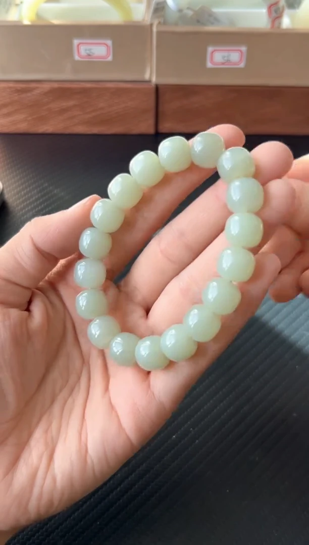 未镶嵌手串和田玉且末微色差近矿卡11*12s