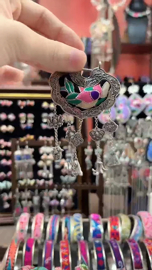 织绣 云织谣民族风精美饰品   281