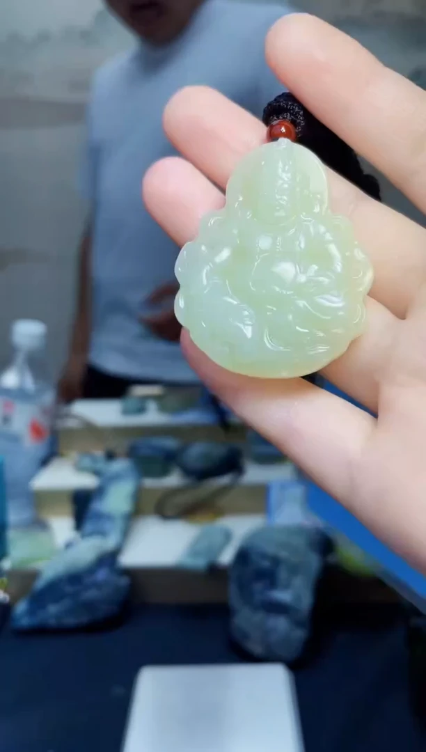 和田玉未镶嵌颈饰1
