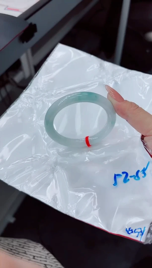 【闪购商品】翡翠手镯未镶嵌0000000000