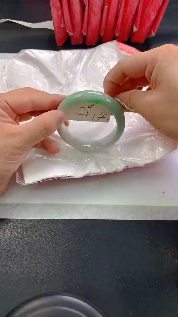 未镶嵌手镯翡翠164