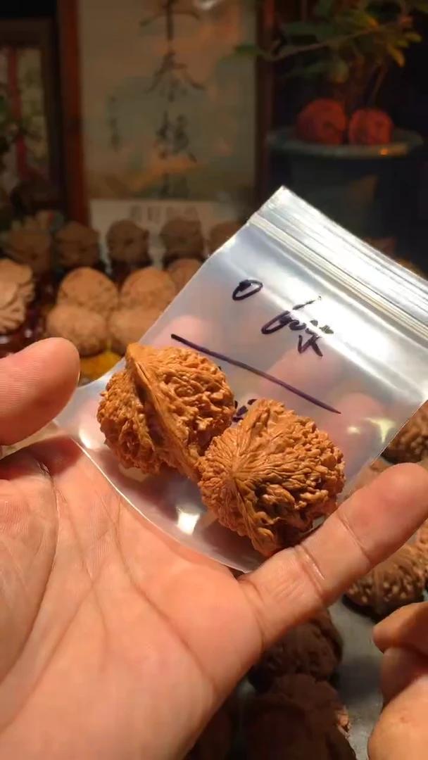 把件桃核统**复丰泰文玩  满天星    42尺寸左右