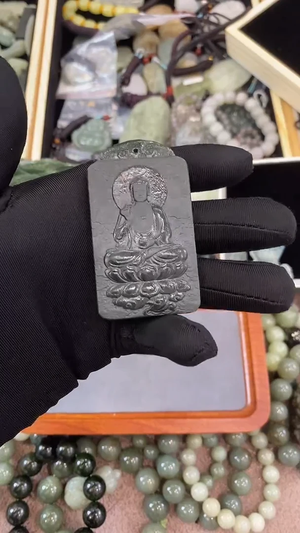 吊坠(赠链)未镶嵌和田玉66