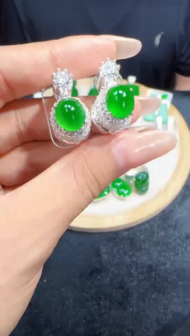 定制翡翠未镶嵌翡翠耳环75
