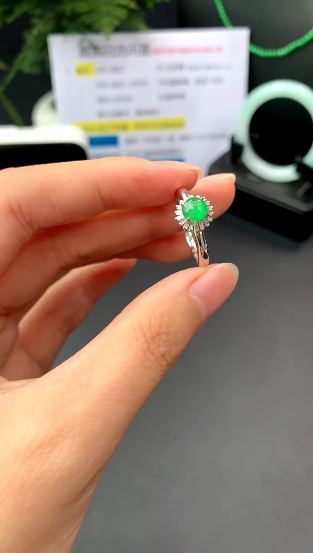 18K金镶嵌定制翡翠A35 翡翠