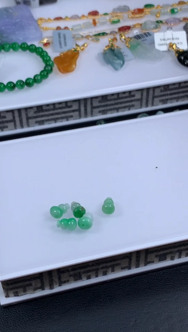 【闪购商品】翡翠挂件未镶嵌多样性发一件