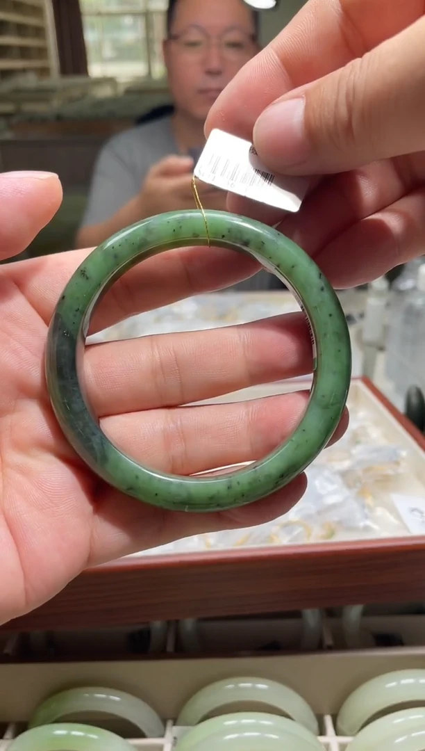 未镶嵌手镯和田玉62圈口 4134