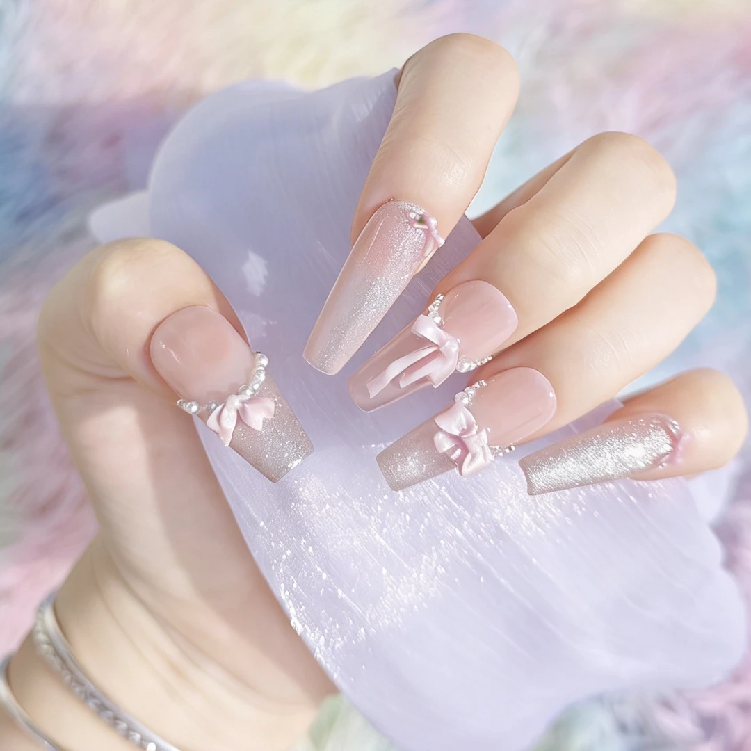 纯手工浅粉裸色银闪蝴蝶结穿戴甲 长款尖形碎钻美甲 温柔感拉满