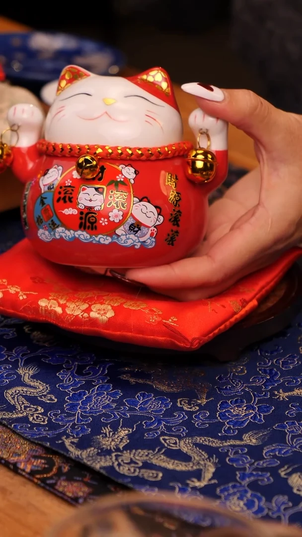 【闪购商品】红色小号金铃招财猫存钱罐