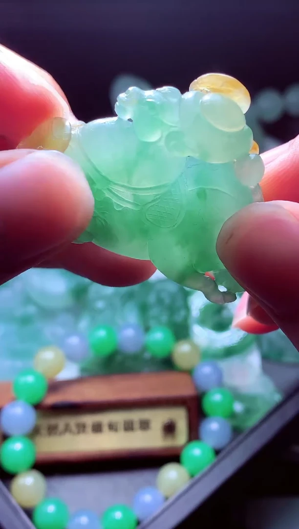 未镶嵌定制翡翠p****?毛货翡翠定制