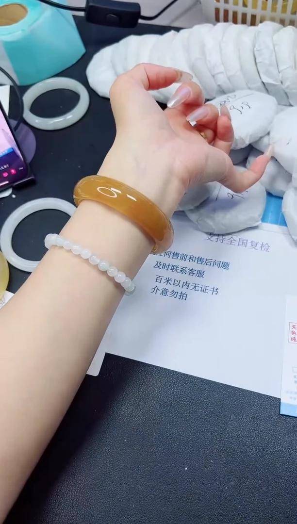 石英质玉手镯未镶嵌135/56