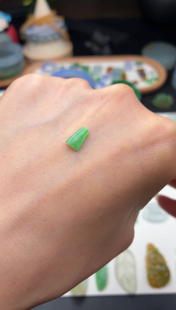 定制翡翠未镶嵌翡翠