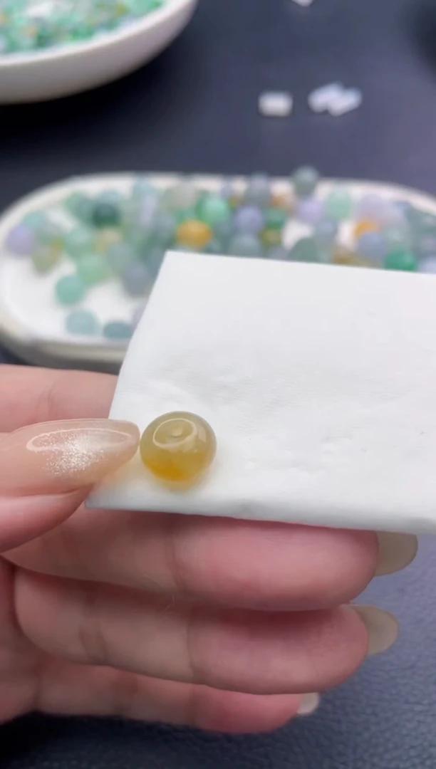 定制翡翠未镶嵌珠子