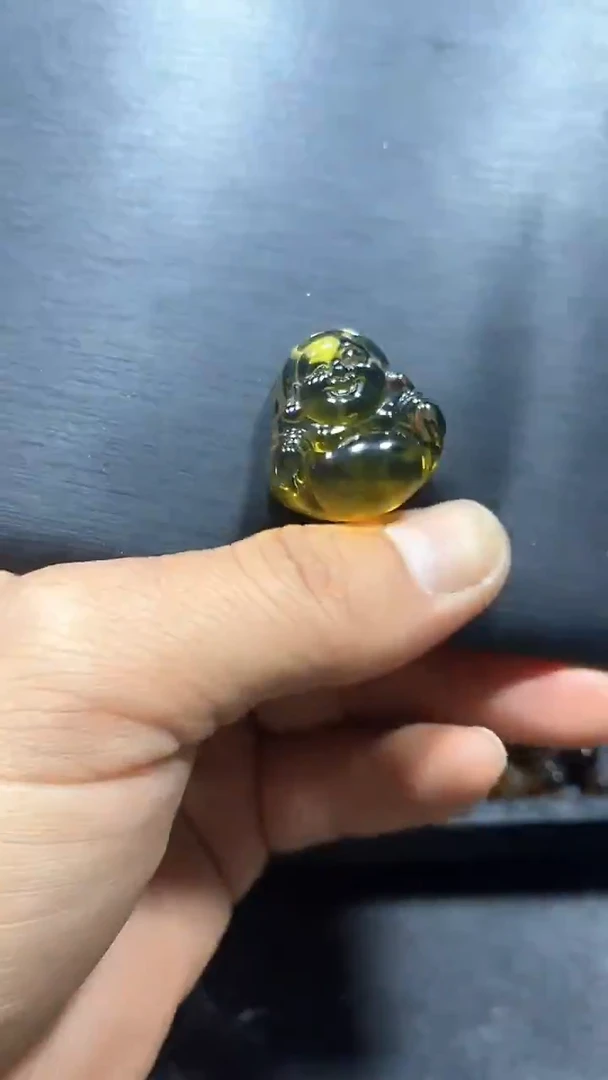 琥珀颈饰未镶嵌忘**字天然缅甸琥珀挂坠