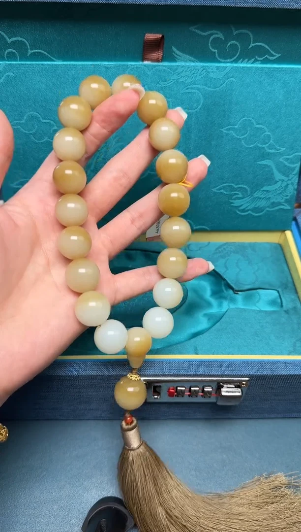 未镶嵌和田玉挂件qml18