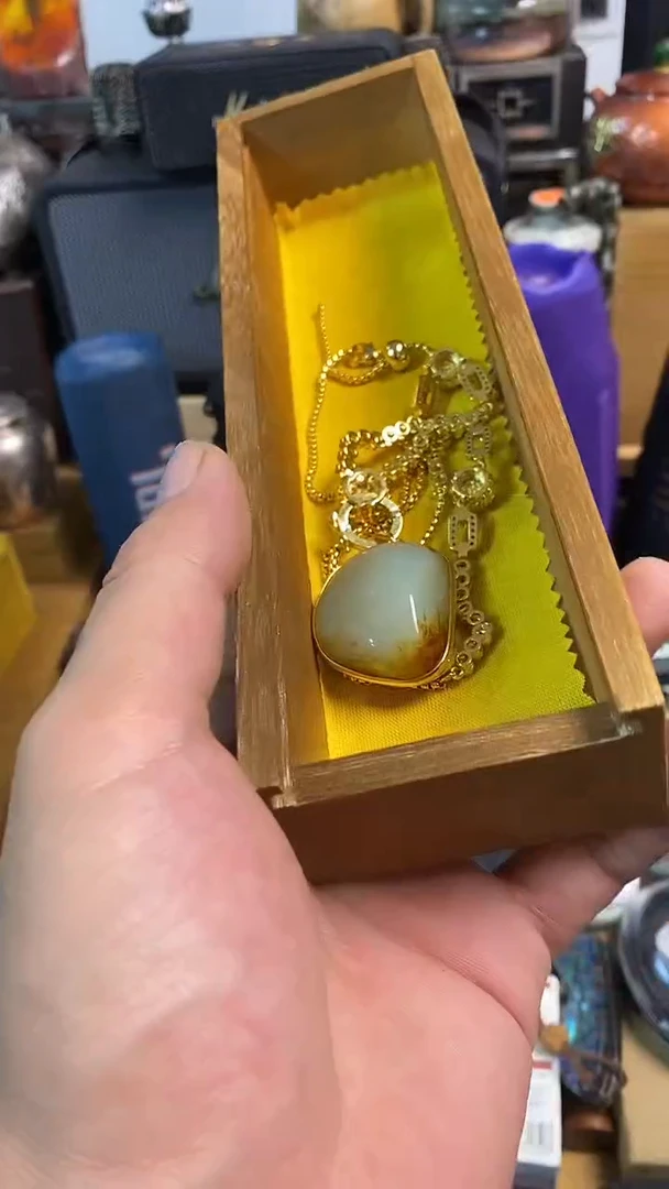 瓷片闪购商品，如图所示