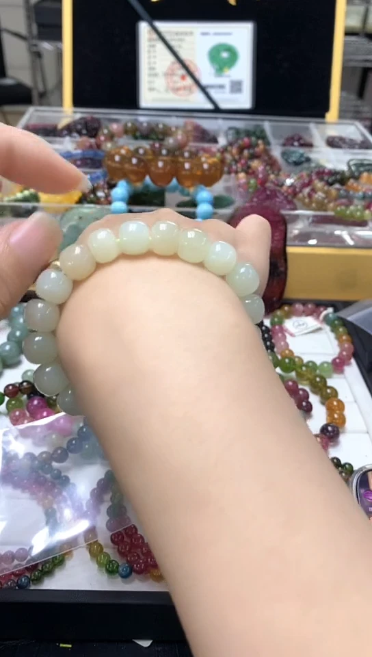 未镶嵌手链和田玉（糖玉）手链70