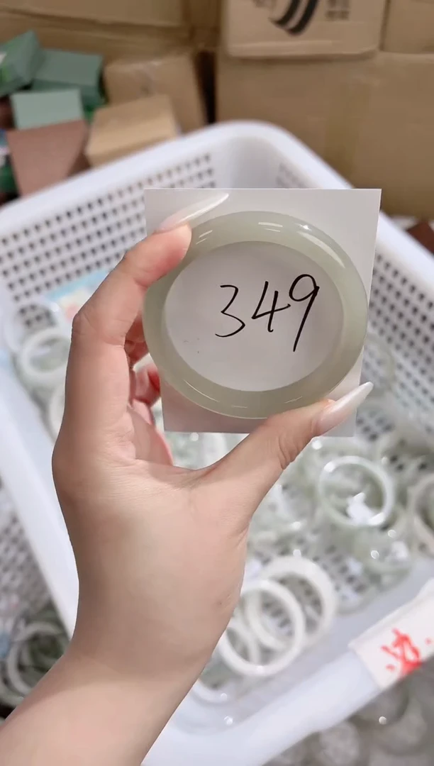 石英质玉手镯未镶嵌K349-57