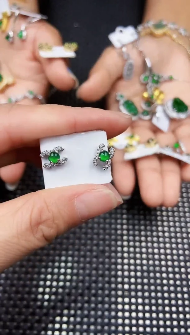 翡翠未镶嵌耳饰111111111