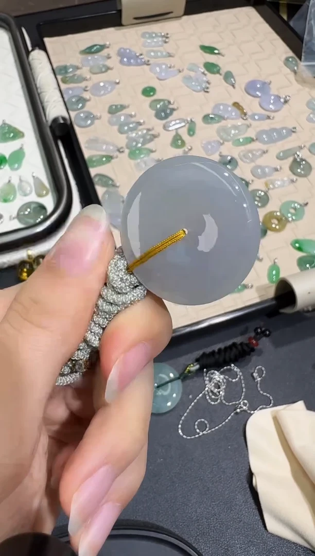 翡翠未镶嵌颈饰X0708-1501-369