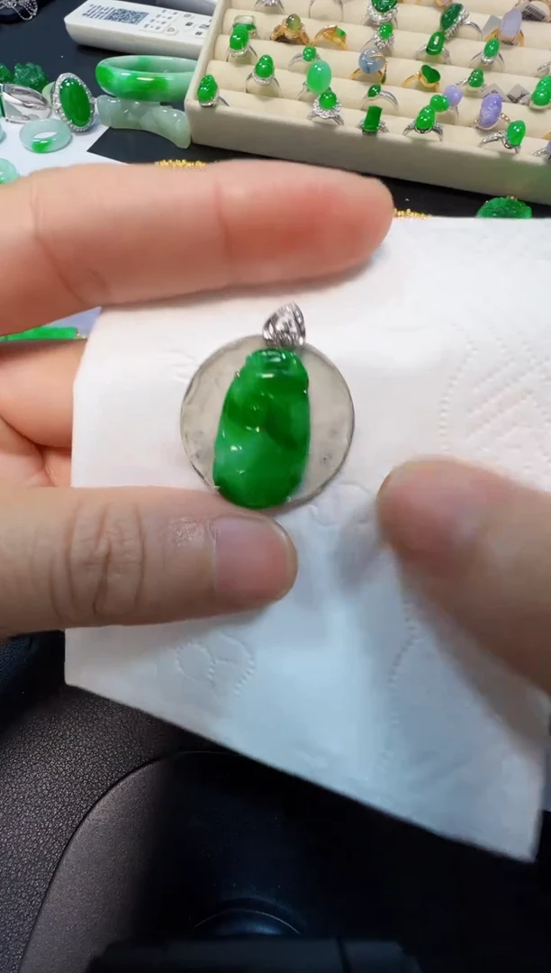 吊坠(不含链)18K金镶嵌翡翠2980